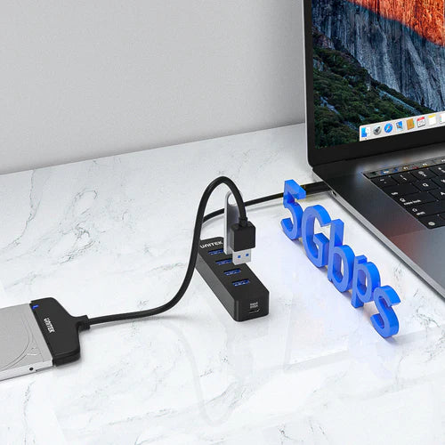 UNITEK uHUB Q4 – 4-Port Powered USB-C Hub with SuperSpeed