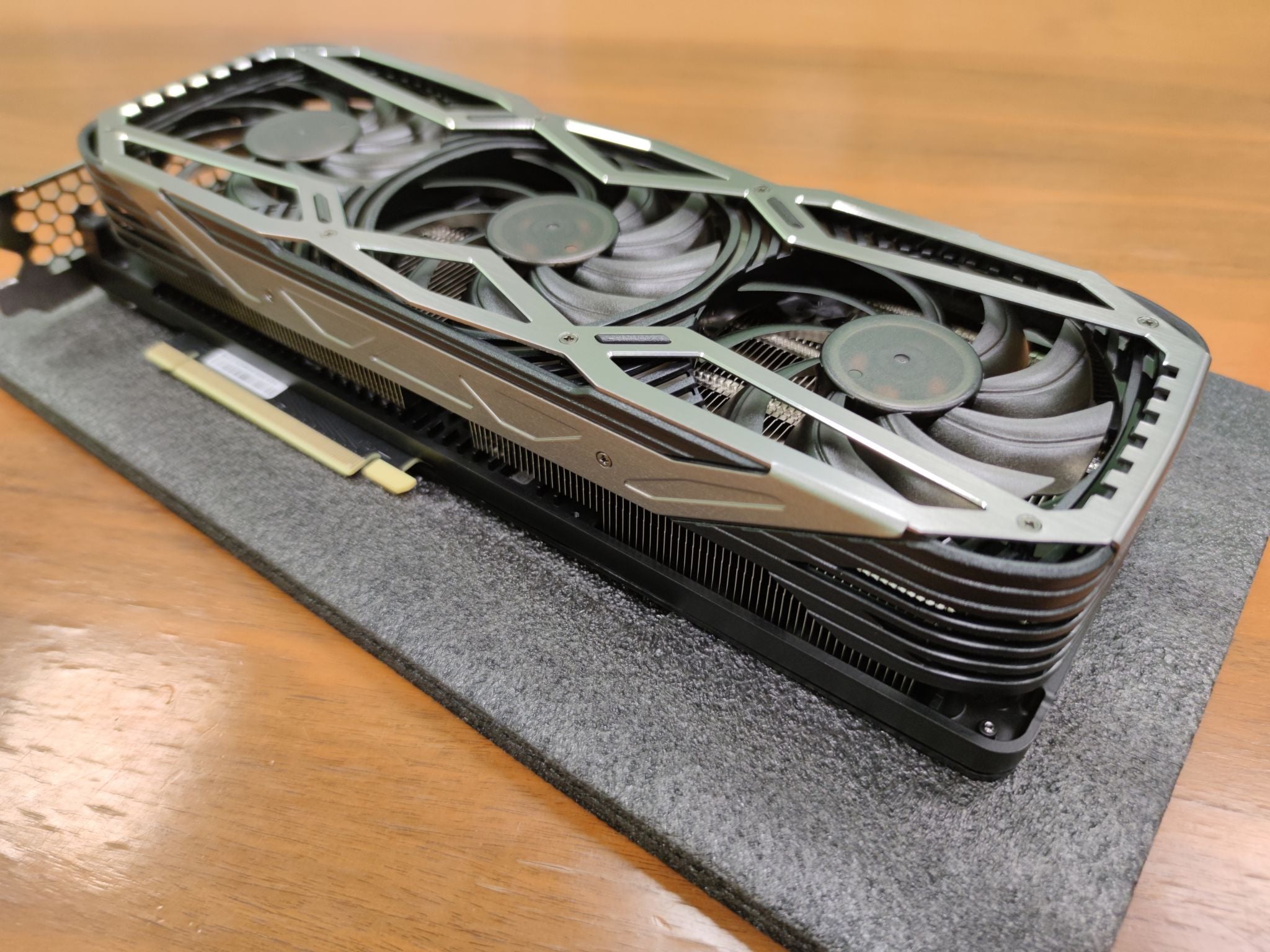 Gainward GeForce RTX™ 3070 Phoenix Black Edition 8GB (NEW)